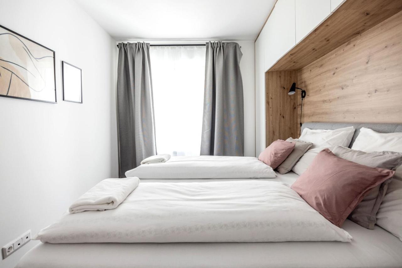 Walnut Tree Apartment Budapeste Exterior foto